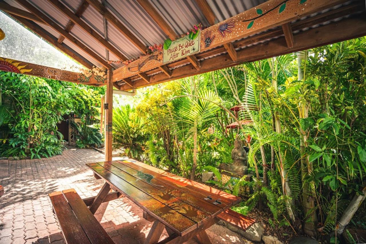 Tropic Days Boutique Hostel Cairns Luaran gambar